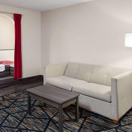 Super 8 By Wyndham Mt. Vernon Mount Vernon Esterno foto